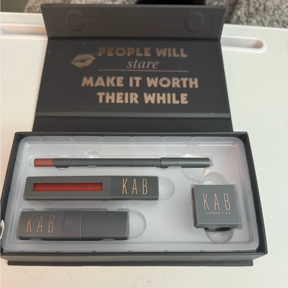 KAB Cosmetics Ready By 8 lip set